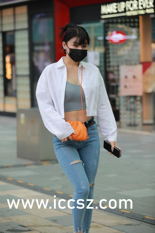 YY111111少妇影院免费观看:06-11-32-37-42-43X：24,探索YY111111少妇影院，免费观看的魅力与注意事项